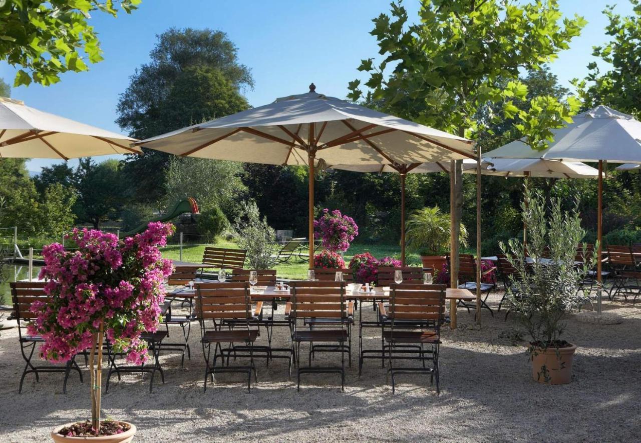 Romantik Hotel De L'Ours Sugiez Екстериор снимка